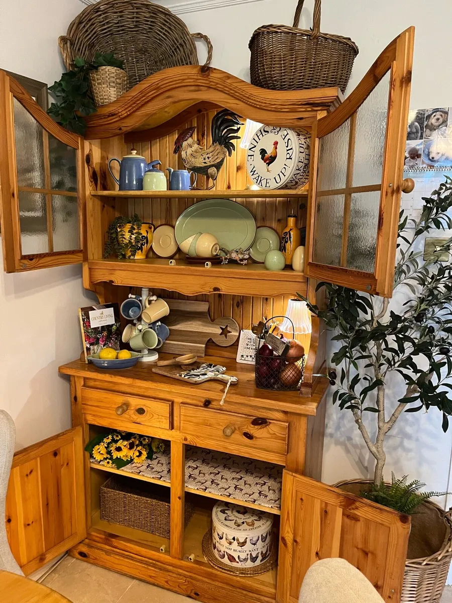 Dresser / display cabinet / storage unit - Image 3