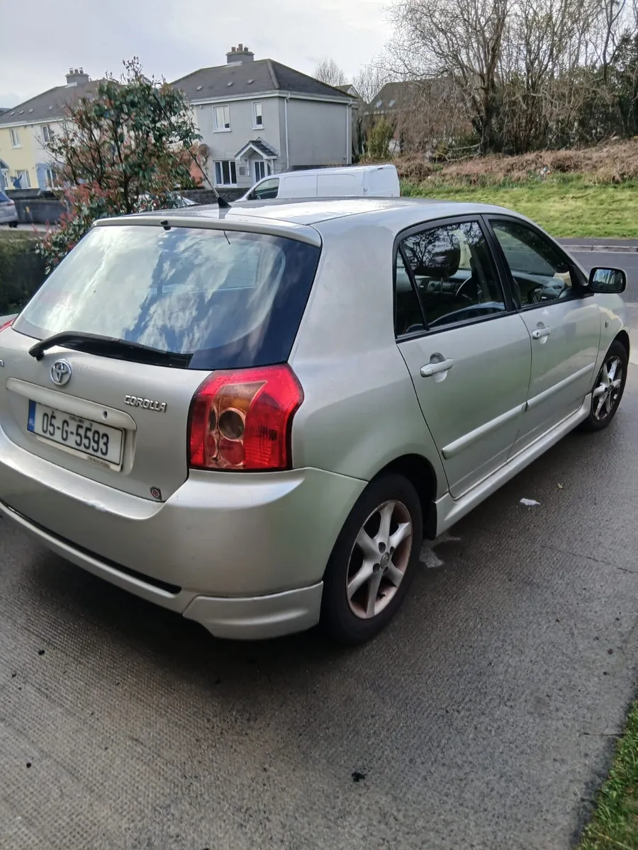 Toyota corolla - Image 1