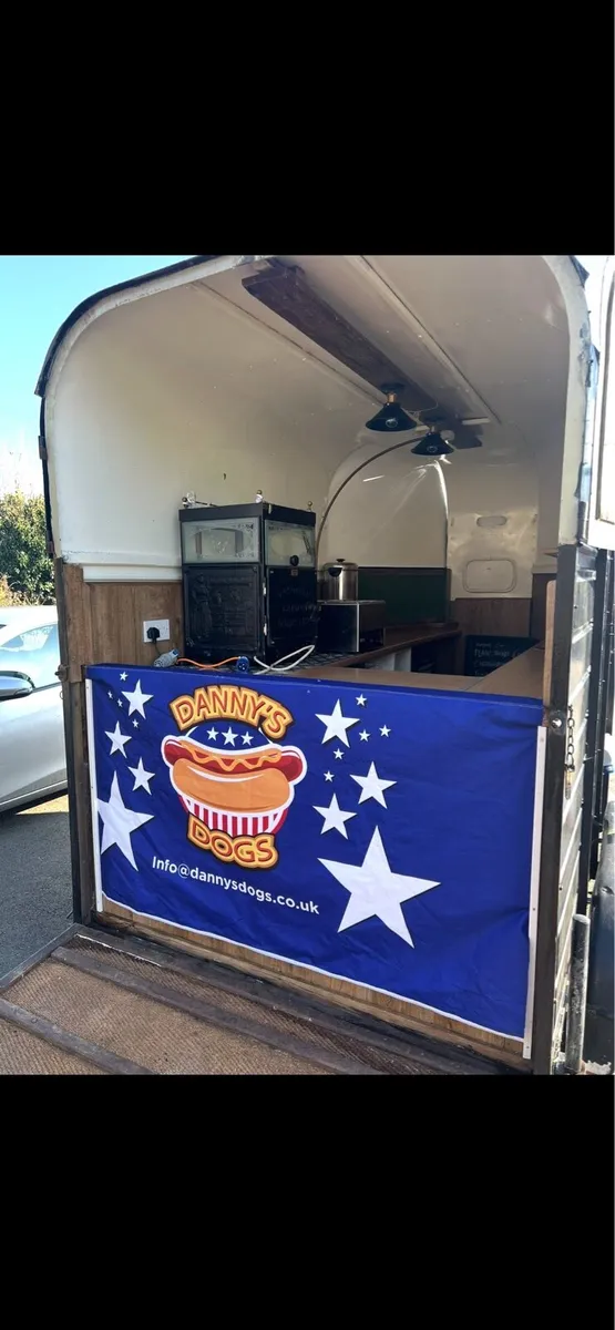 Food trailer - Image 1