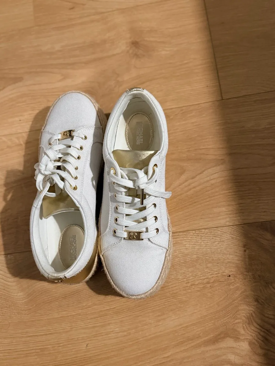 Michael kors shoes - Image 3