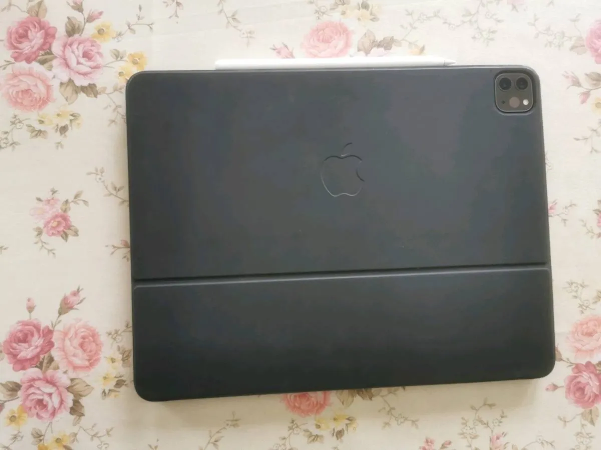 12.9inch ipad pro 5th generation - Image 2