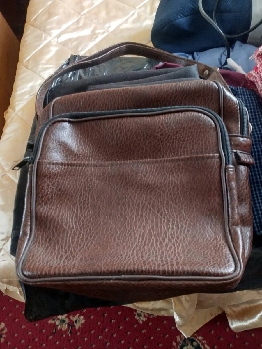 Men's Leather shoulder Bag - Image 2