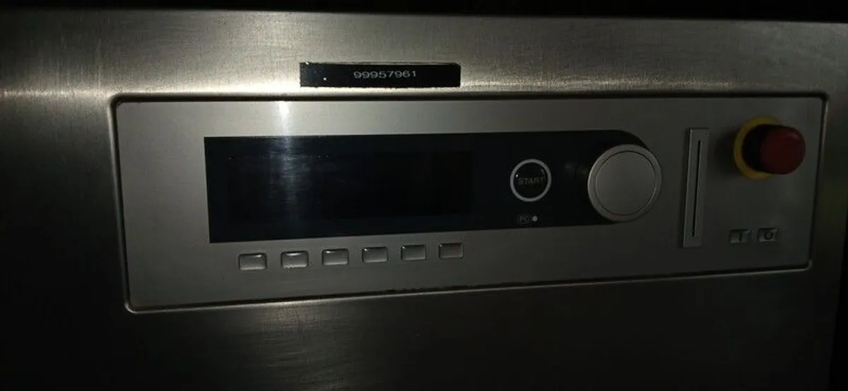 Miele Commercial 20KG Washing Machine - Image 3