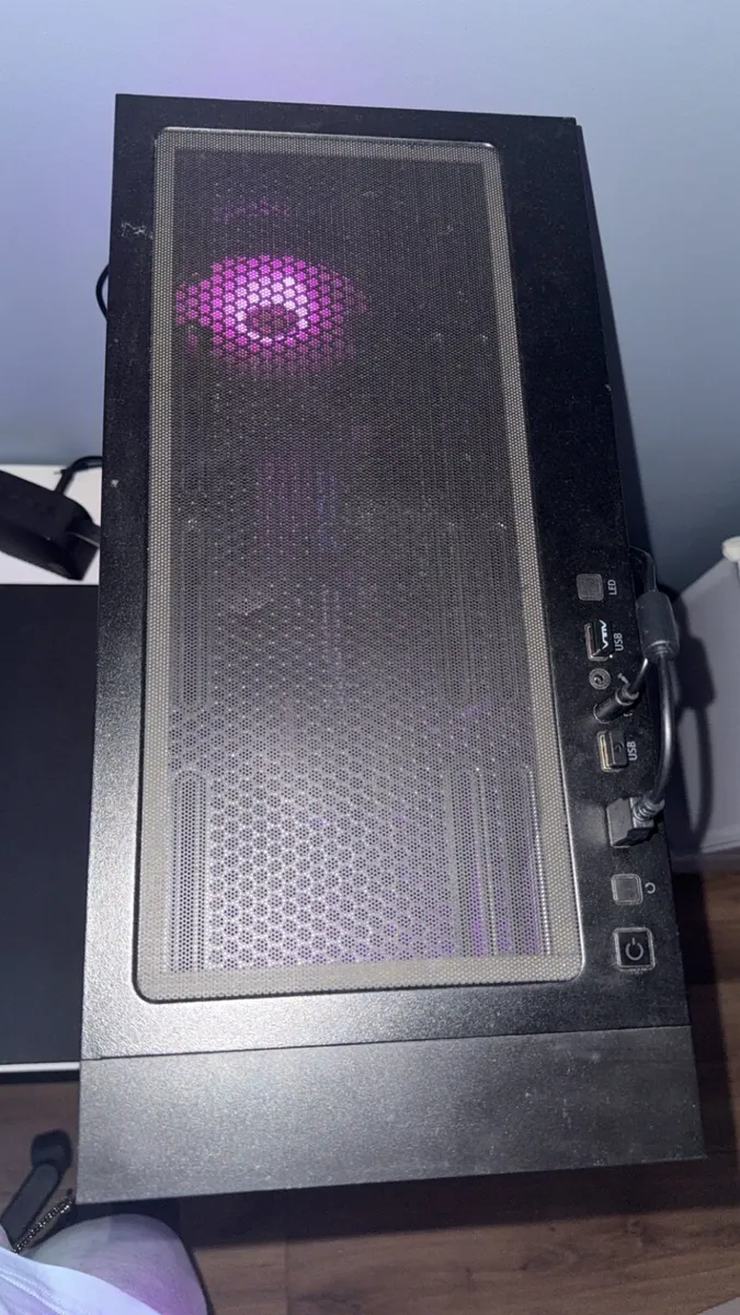 Pc & set up - Image 3