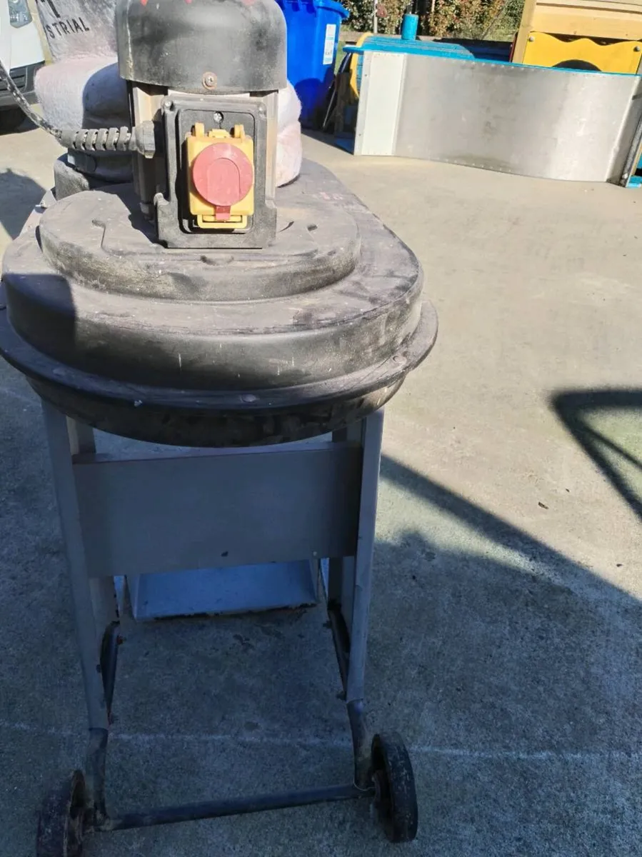 Dust extractor - Image 3