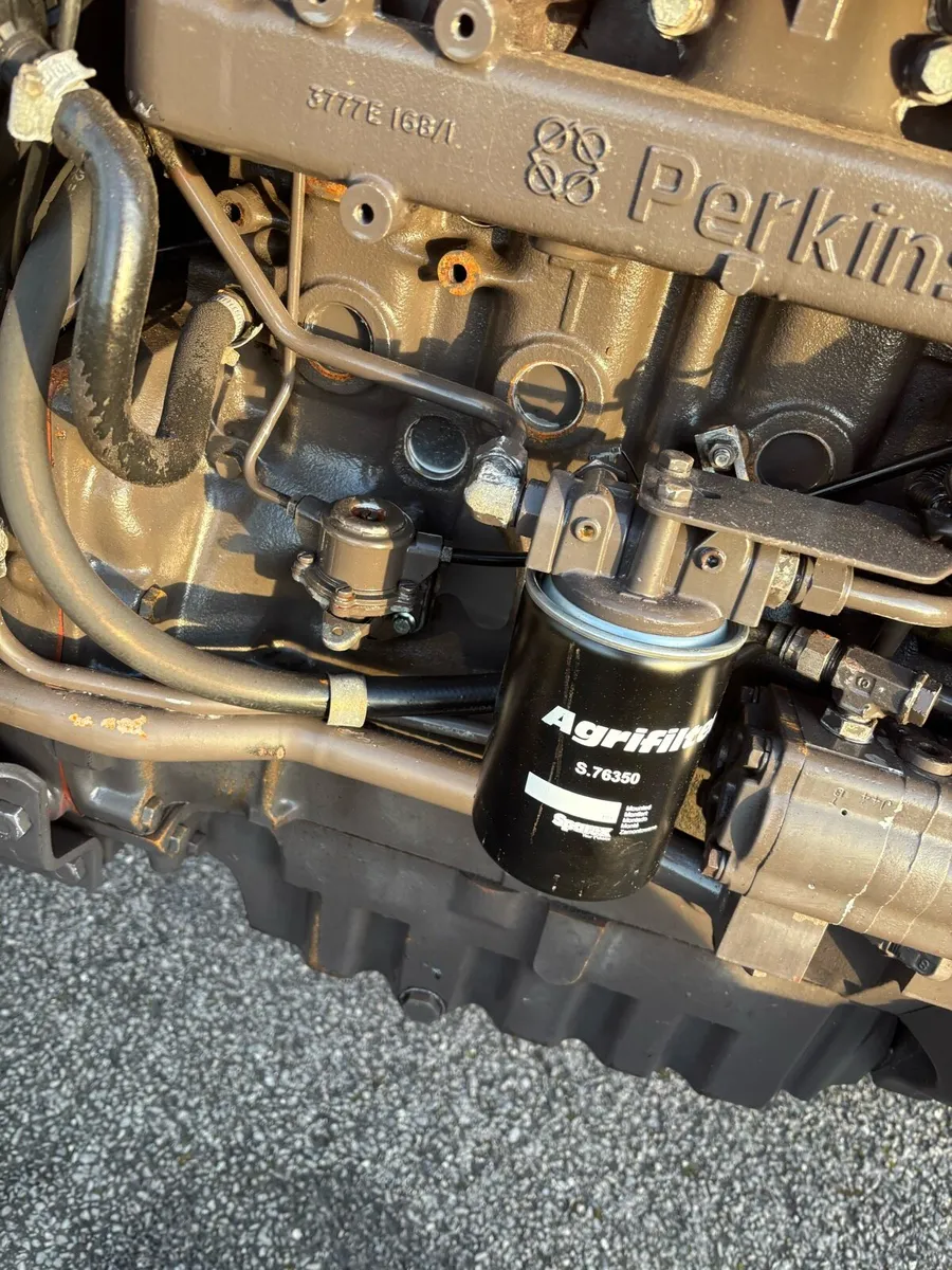 1993 Massey 375 - Image 4