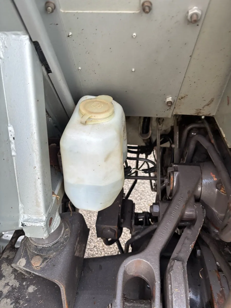 1993 Massey 375 - Image 3