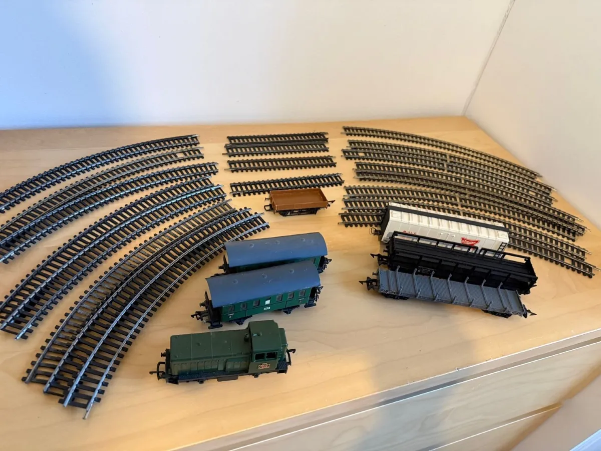 Model Railway Bundle - Hornby Jouef - Image 1