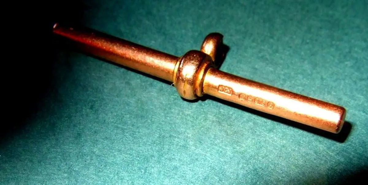 Vintage Hallmarked 9ct Gold 'Albert Bar' - Image 1