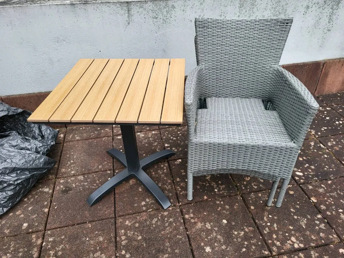 Garden Table and 2 garden seats - Image 4