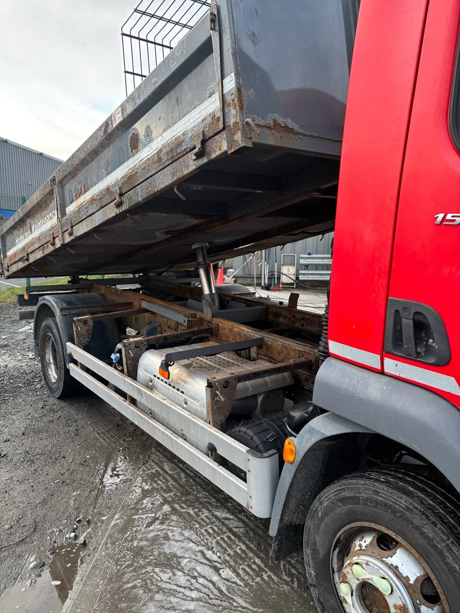 Daf 7.5ton tipper - Image 3