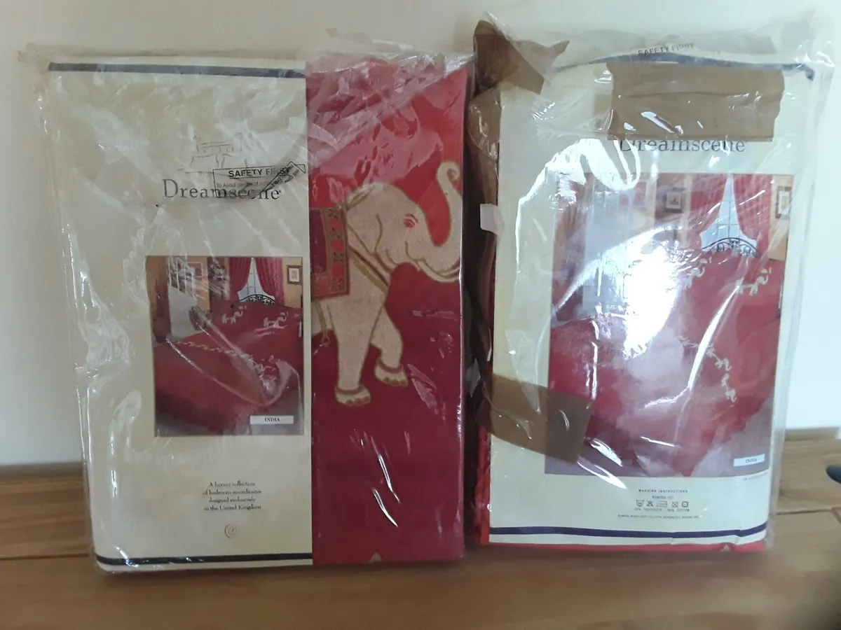 Brand new duvet cover matching drapes - Image 4