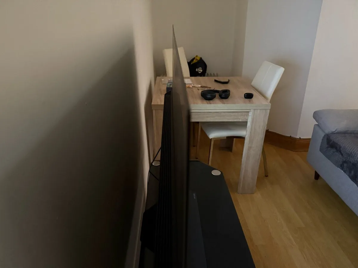 LG 55” OLED TV (OLED55B9PLA) - Image 3