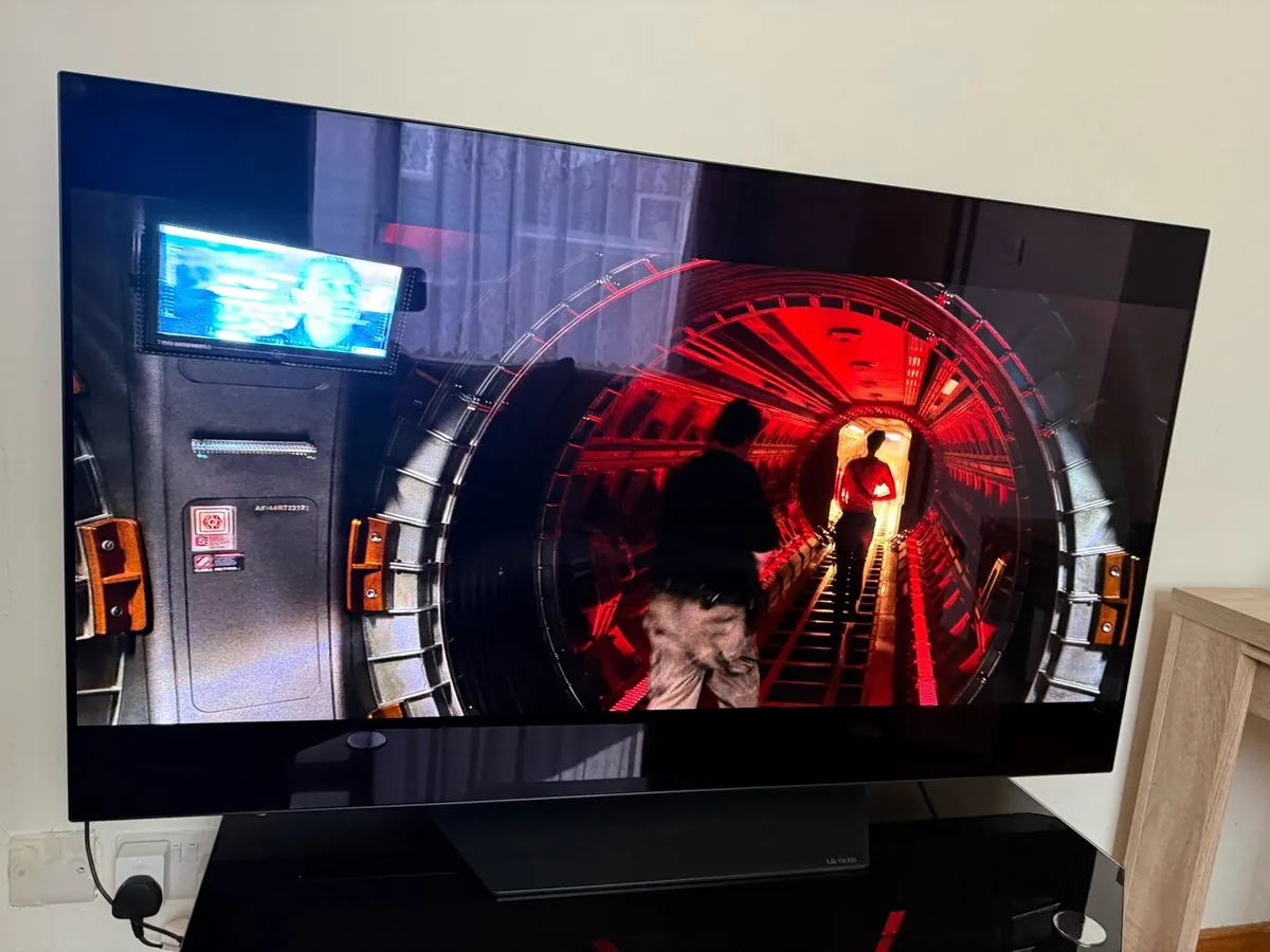 LG 55” OLED TV (OLED55B9PLA) - Image 4