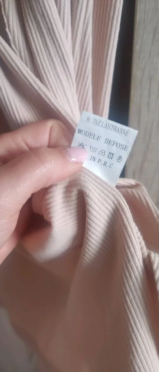 New knit dress  size fits XS s  UK 8 - Image 4