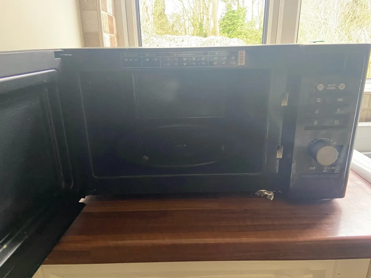 Samsung Microwave - Image 2