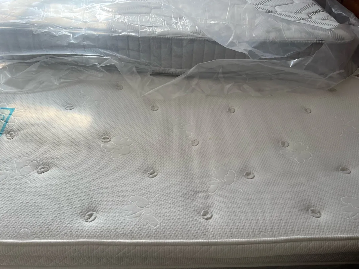 2 single and 1 king size mattress - Image 1