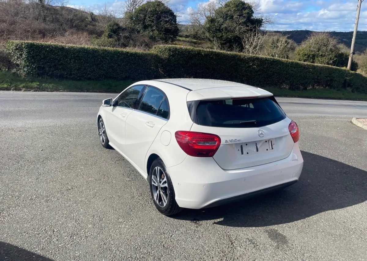 2017 Mercedes a180d se - Image 3