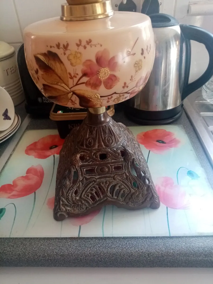 Victorian Oil Lamp - Image 2