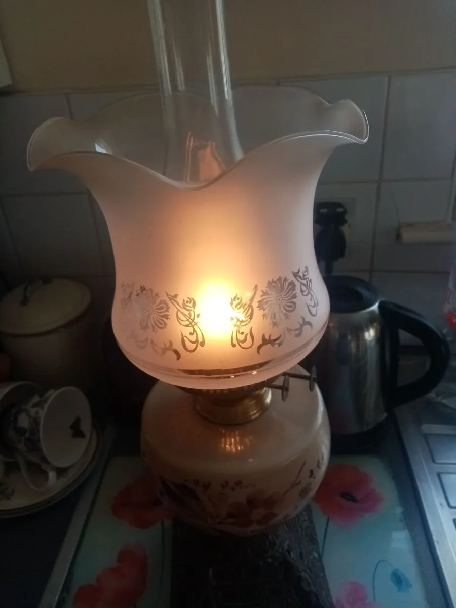 Victorian Oil Lamp - Image 4
