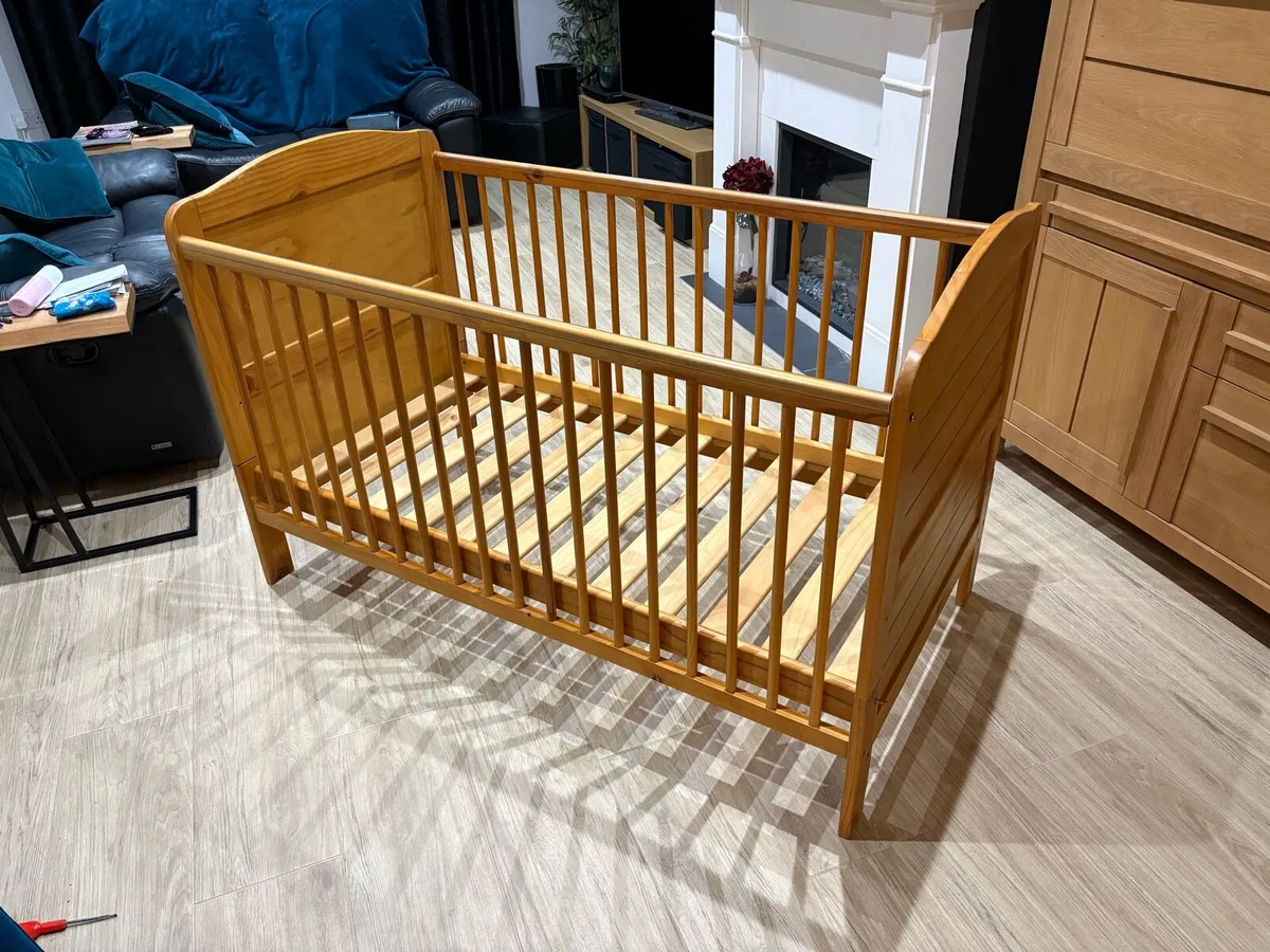 Adjustable Cot / Bed - Image 2