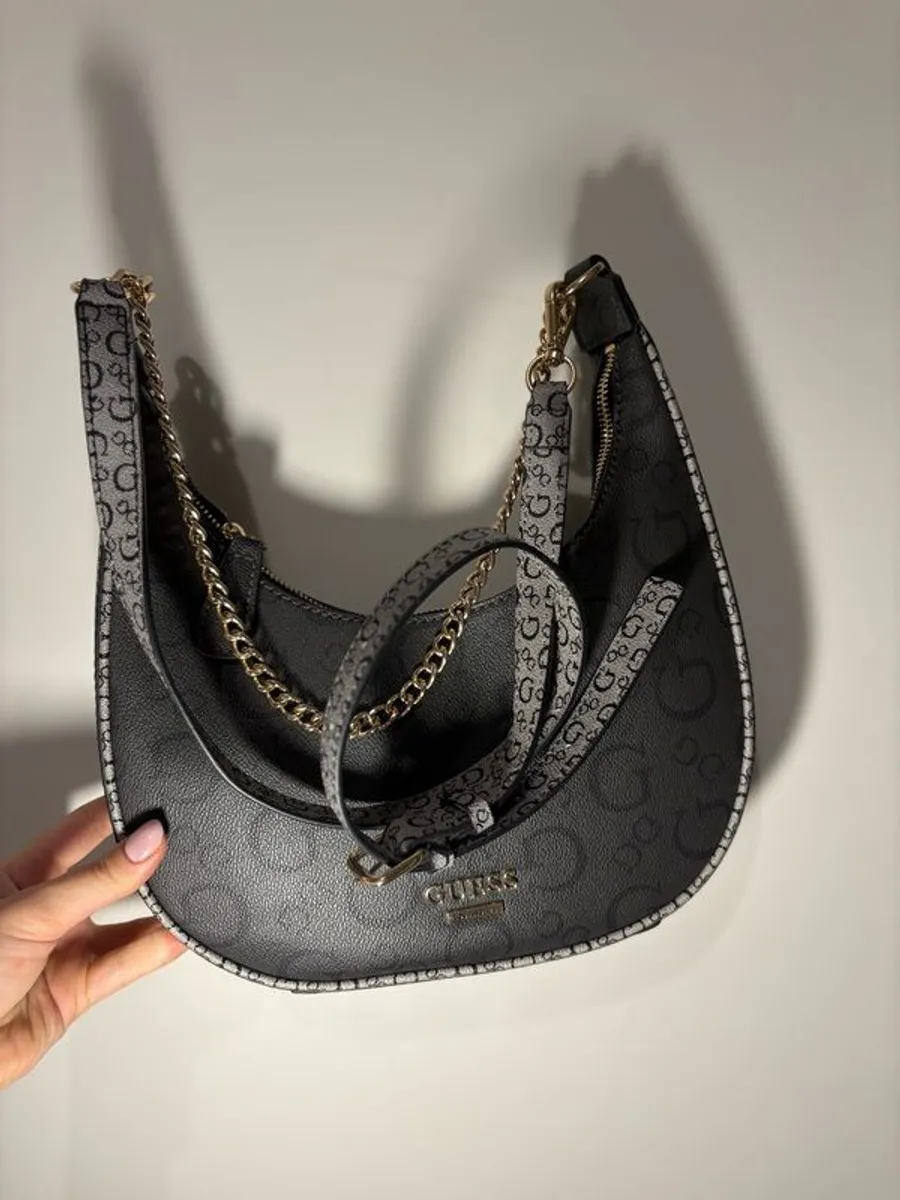 Guess Shoulder Bag - Image 4