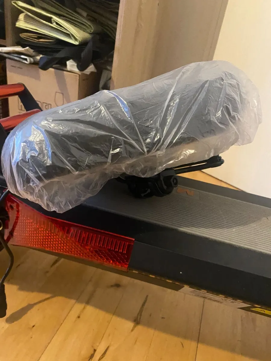 KuKirin M4 Pro Electric Scooter – NEW - Image 3