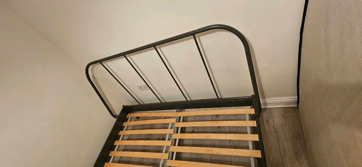 King size metal bed frame - Image 3