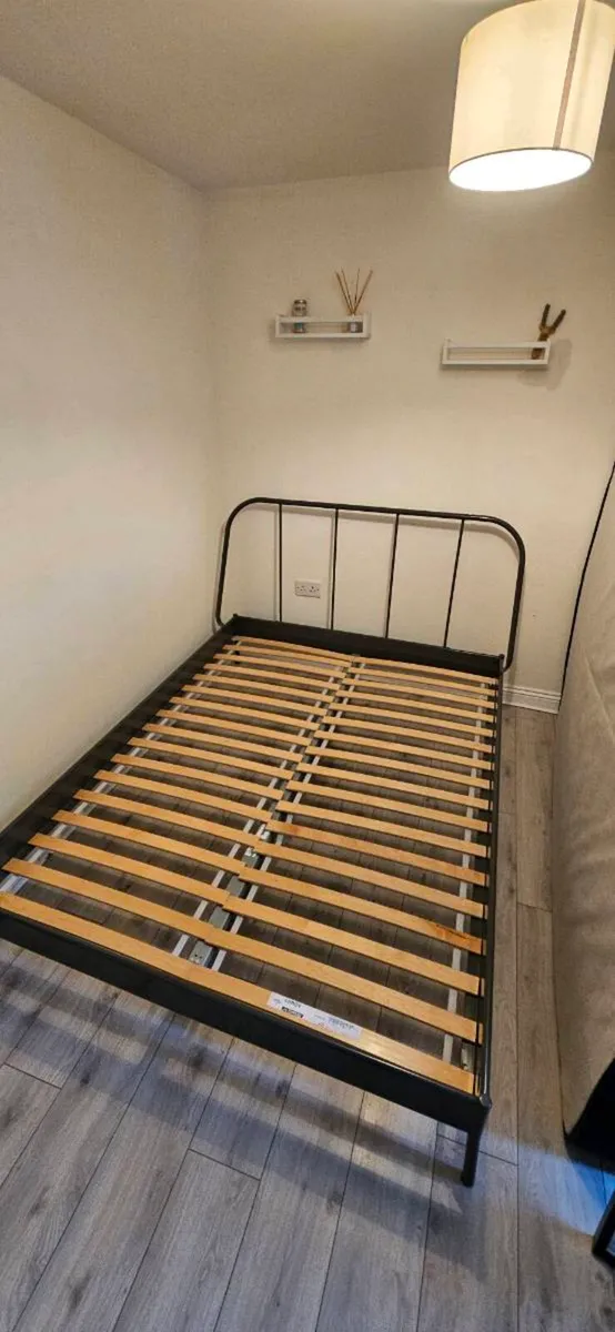 King size metal bed frame - Image 2