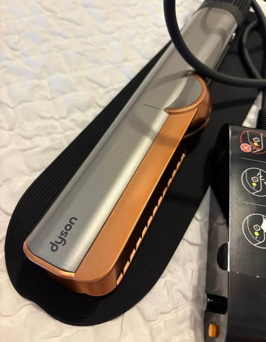 Dyson - Image 3