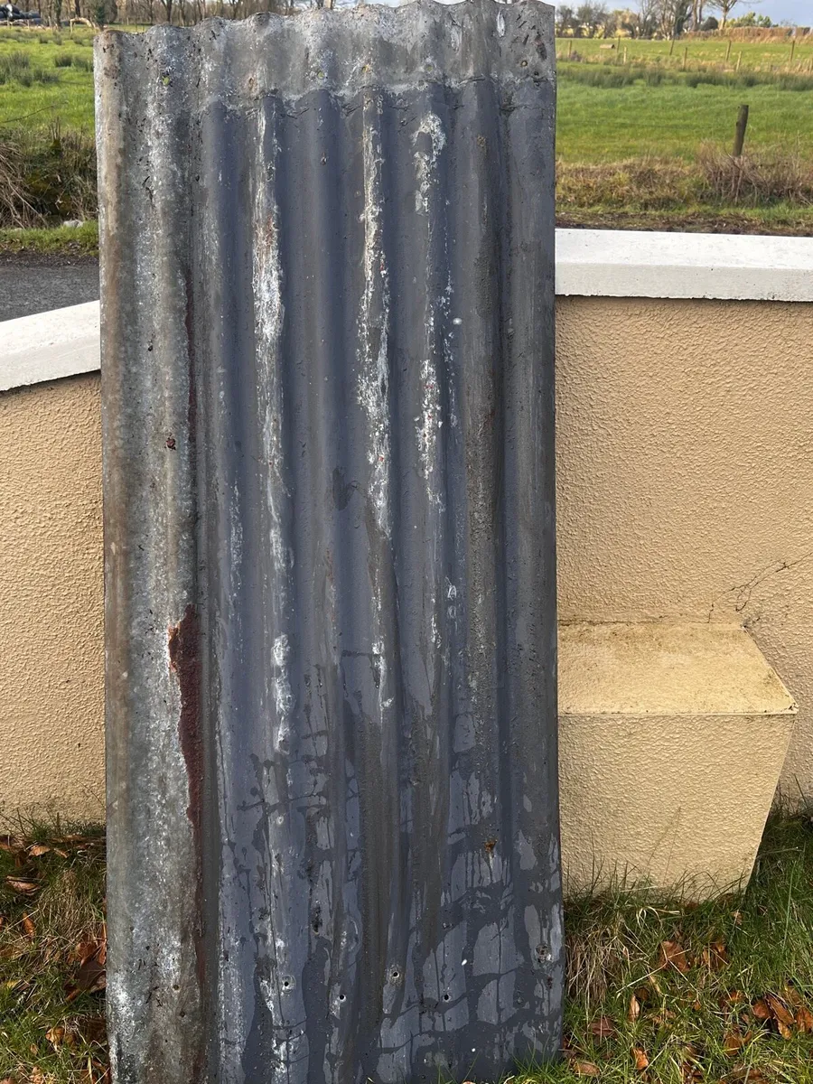Used galvanised sheeting - Image 1