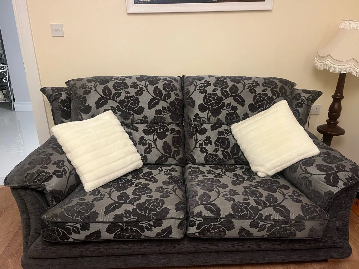 Grey sofa and two armchairs excellent condition - Image 1