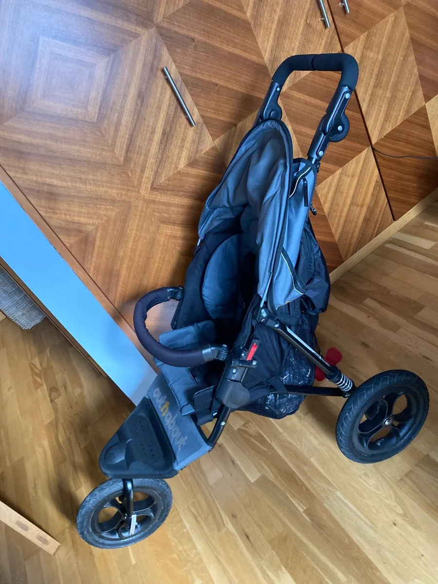 Out n about single nipper buggy - Image 2