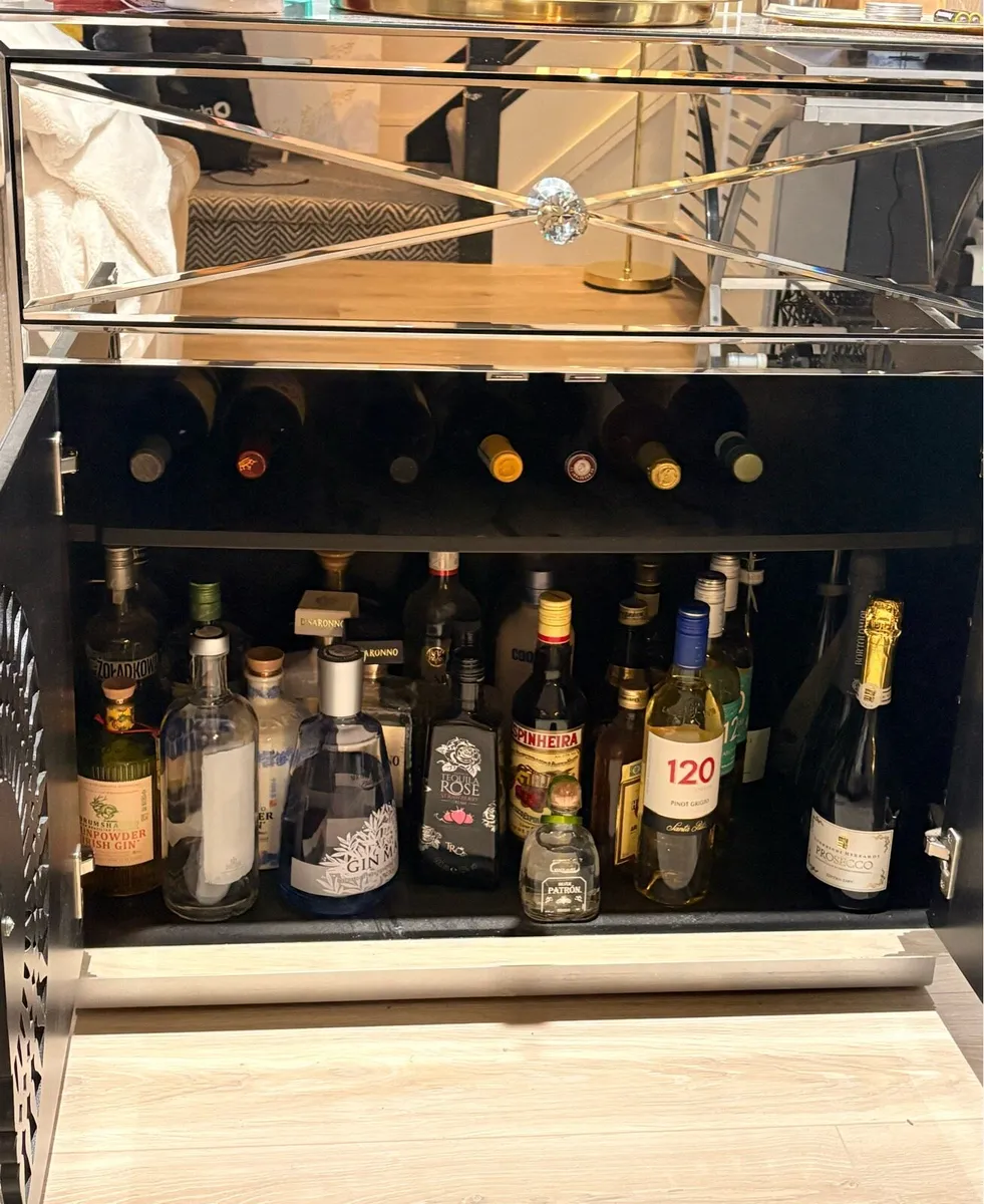 Matching Mirrored Drinks Cabinet & Lamp Table - Image 2