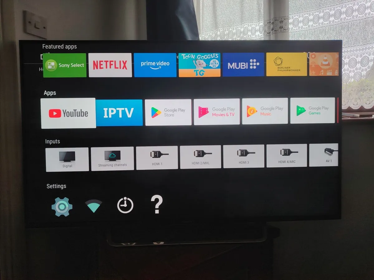 Sony tv 55 inch 4K - Image 1