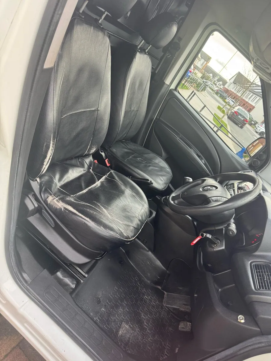 Opel combo van - Image 4