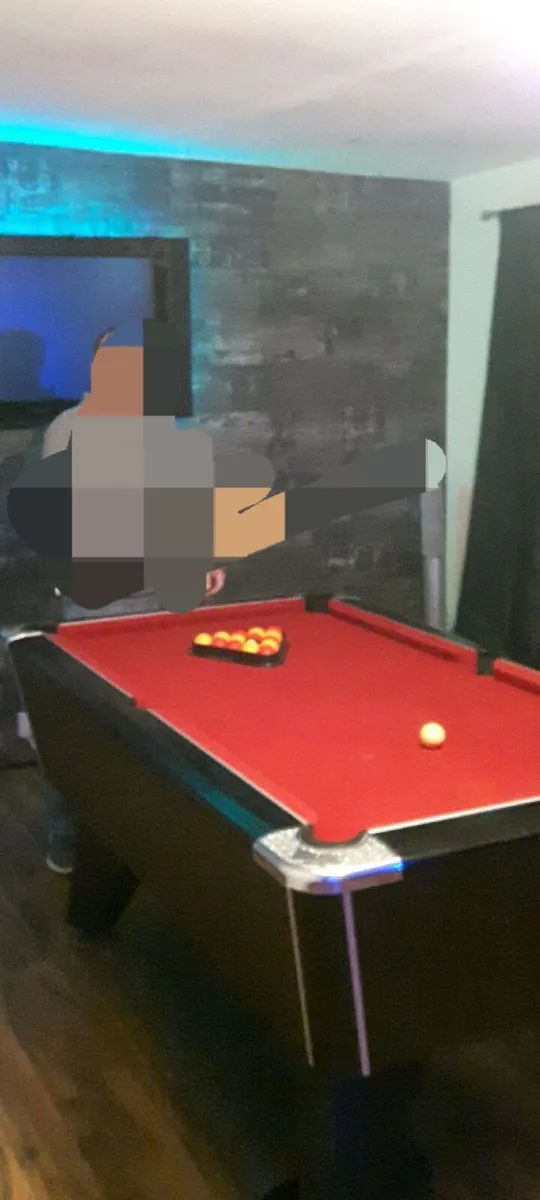 pool table - Image 1