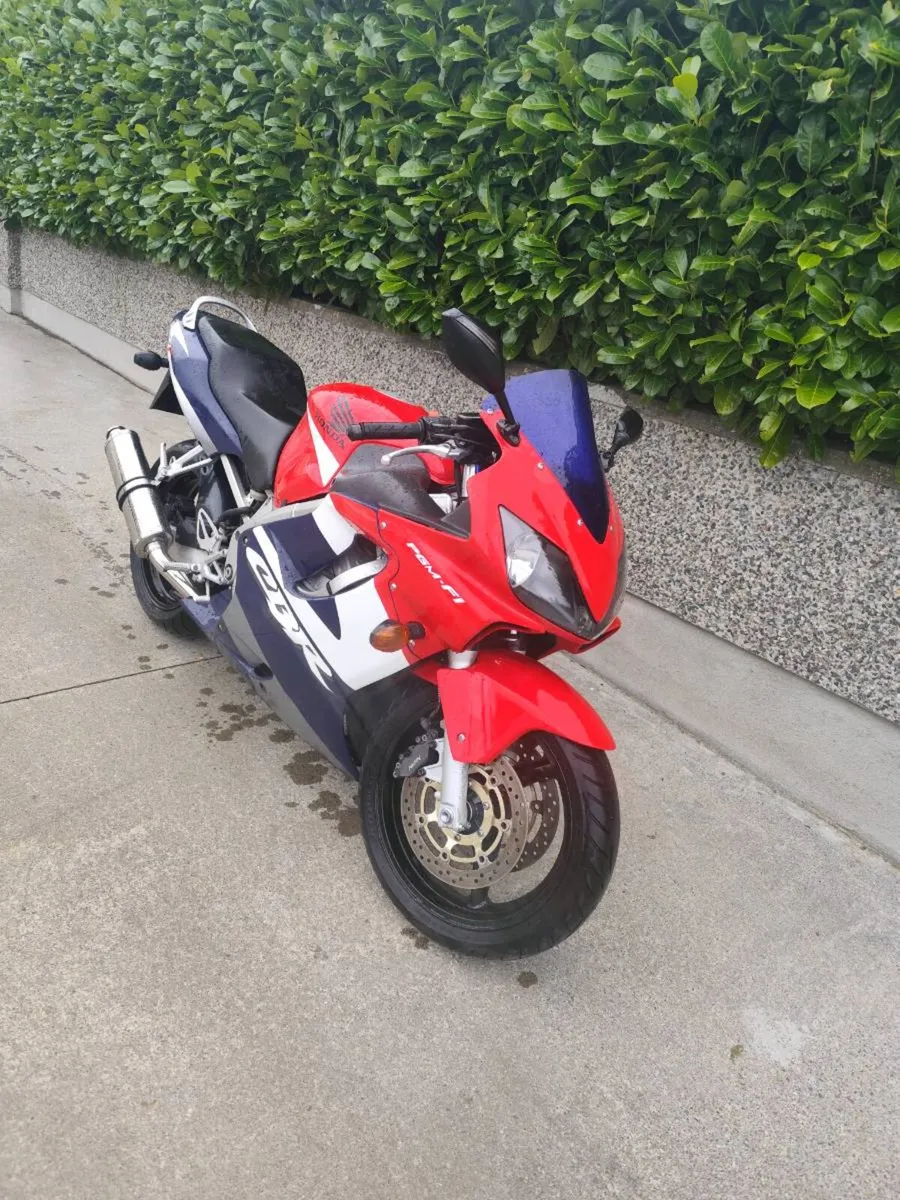 For Sale 02" CBR 600 F4i - Image 3