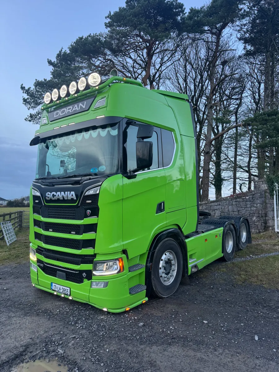 Scania S730 6x2 - Image 1