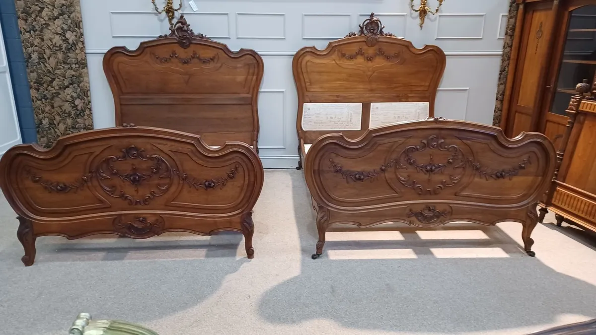 Two double beds Louis XV - Image 1