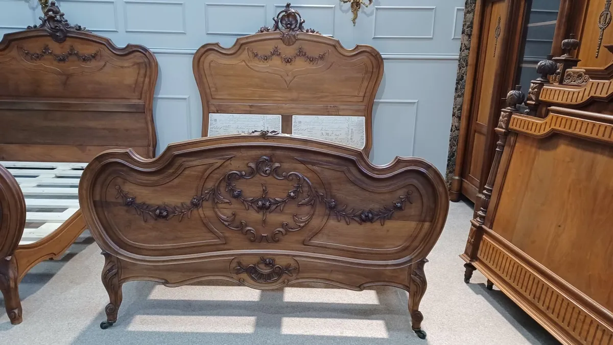 Two double beds Louis XV - Image 3