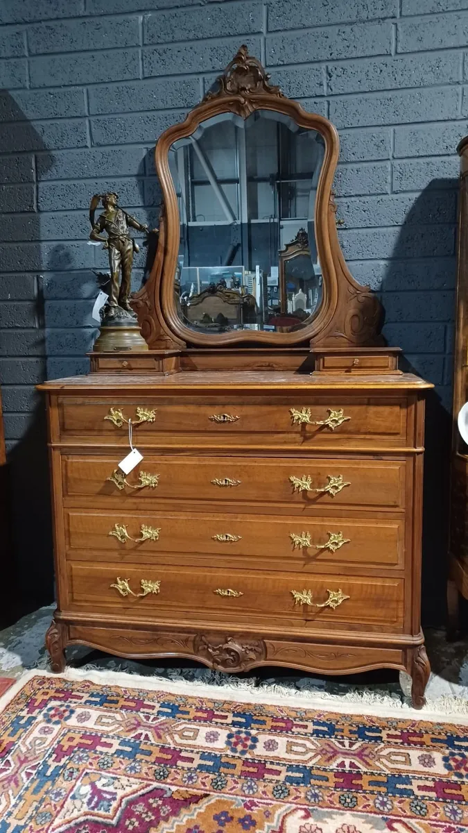 Chest of drawers with a marble top Louis XV - Image 1