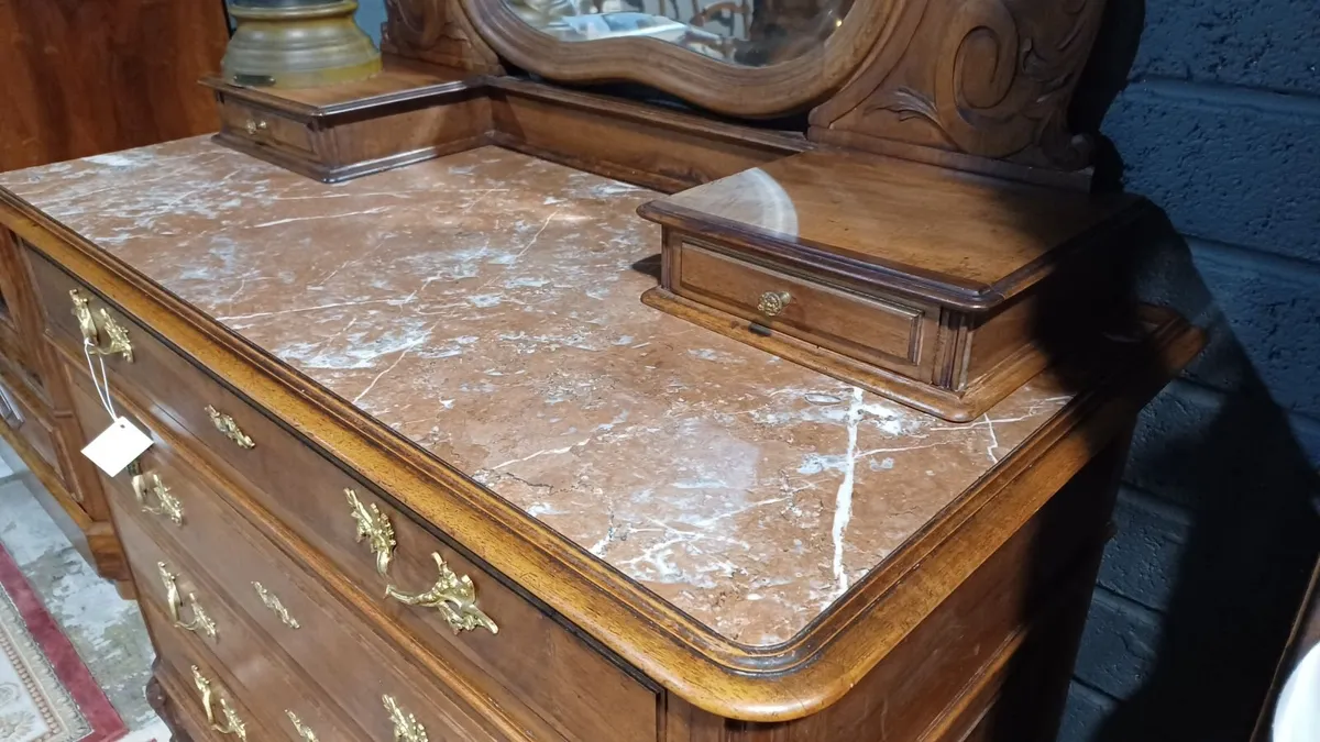 Chest of drawers with a marble top Louis XV - Image 3