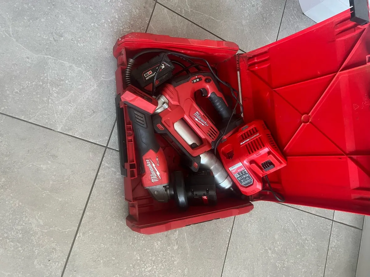 Milwaukee grease gun and grinder - Image 3