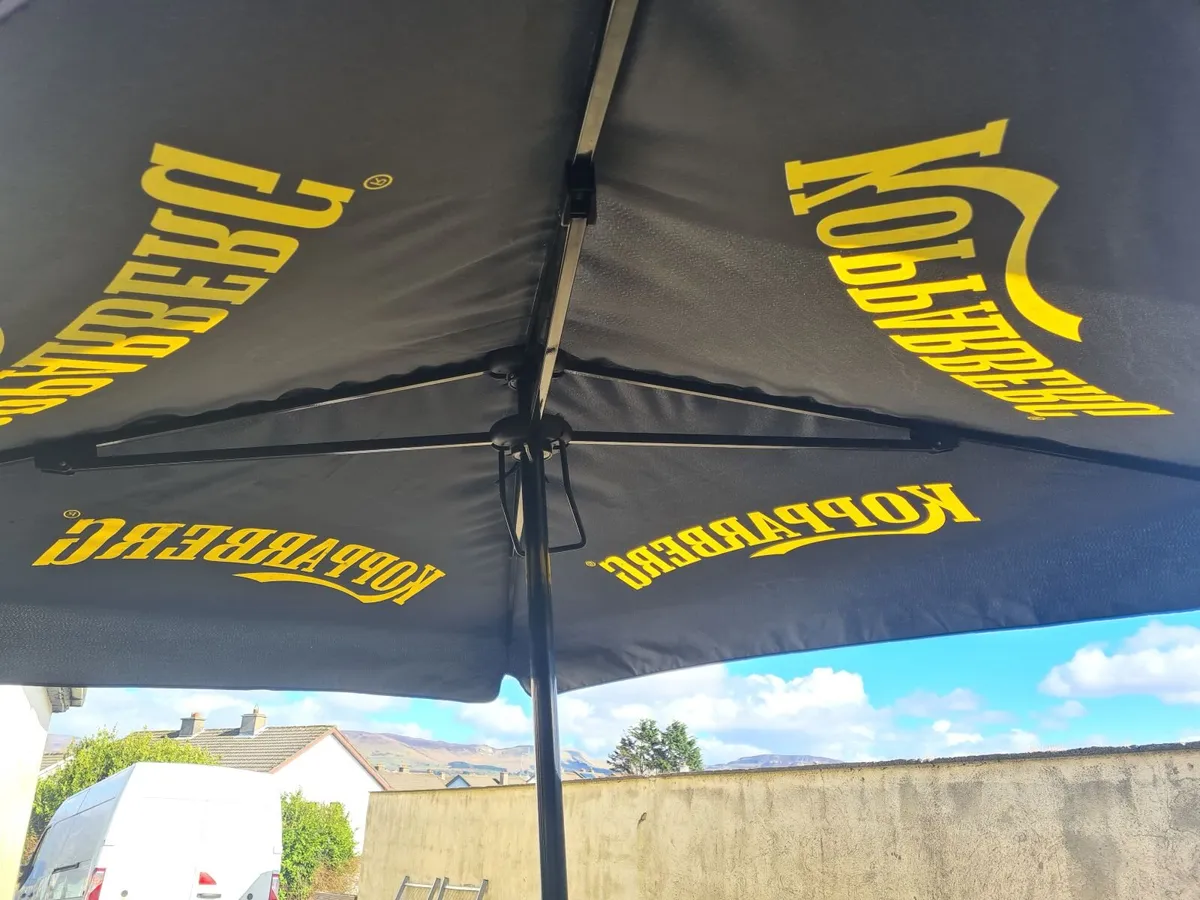 2 x Sturdy large Beer Garden Parasols - Image 1