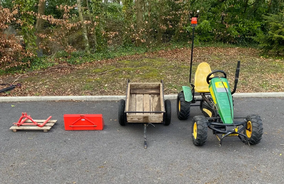 Berg John Deere pedal go-cart - Image 1