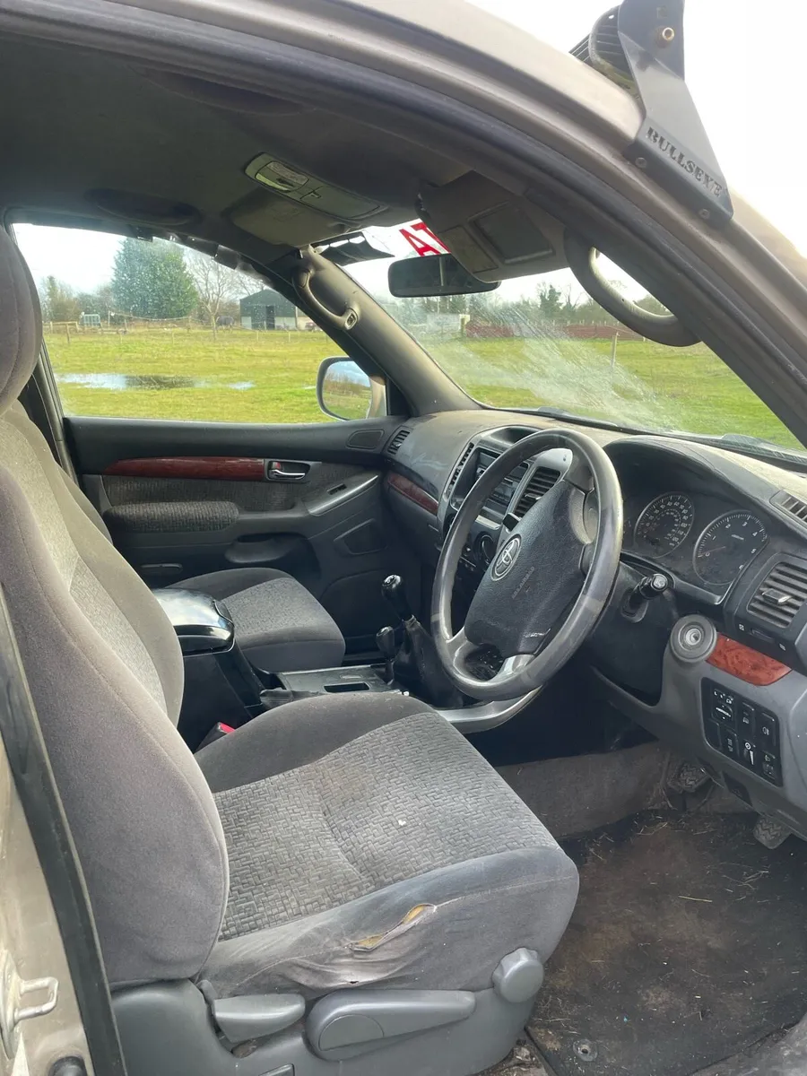 Toyota Land Cruiser - Image 4