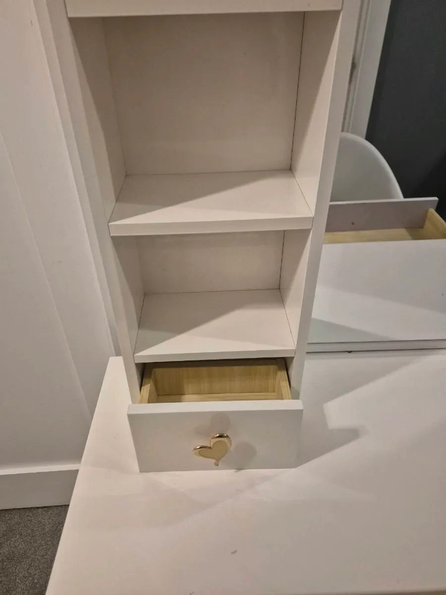 Make up desk and stool - Image 4