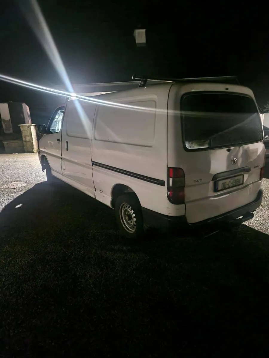 Toyota hiace - Image 2