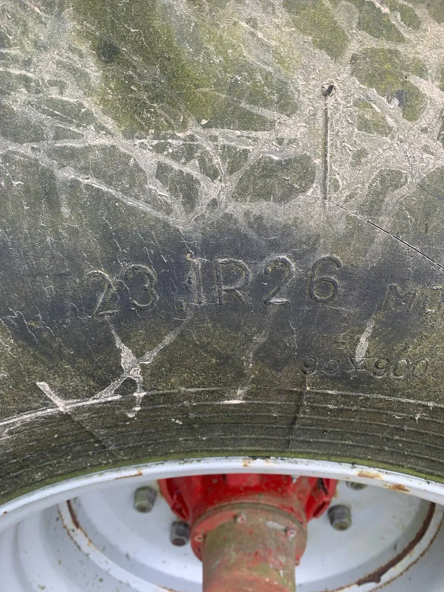 Tanker tyres + rims - Image 4